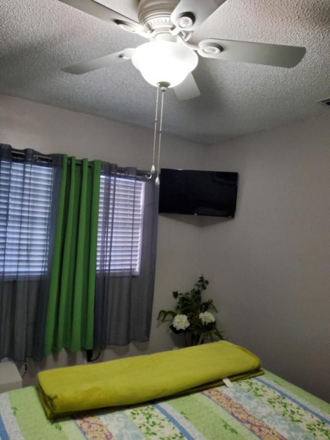 Beautiful Apartment Close To Everything Τάμπα Εξωτερικό φωτογραφία