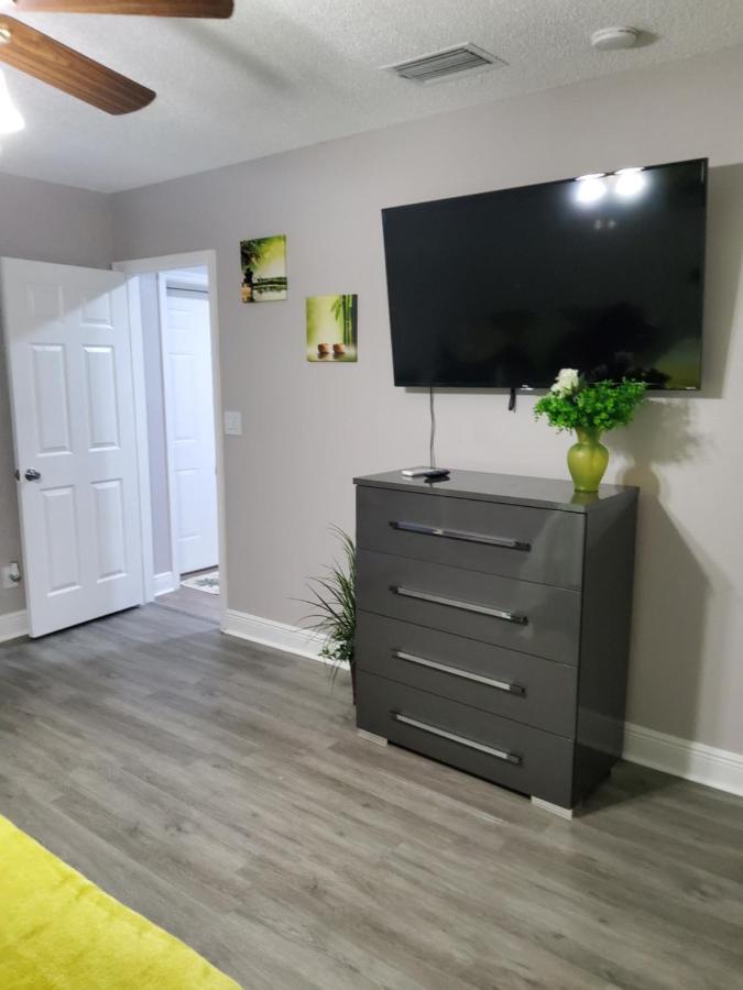 Beautiful Apartment Close To Everything Τάμπα Εξωτερικό φωτογραφία