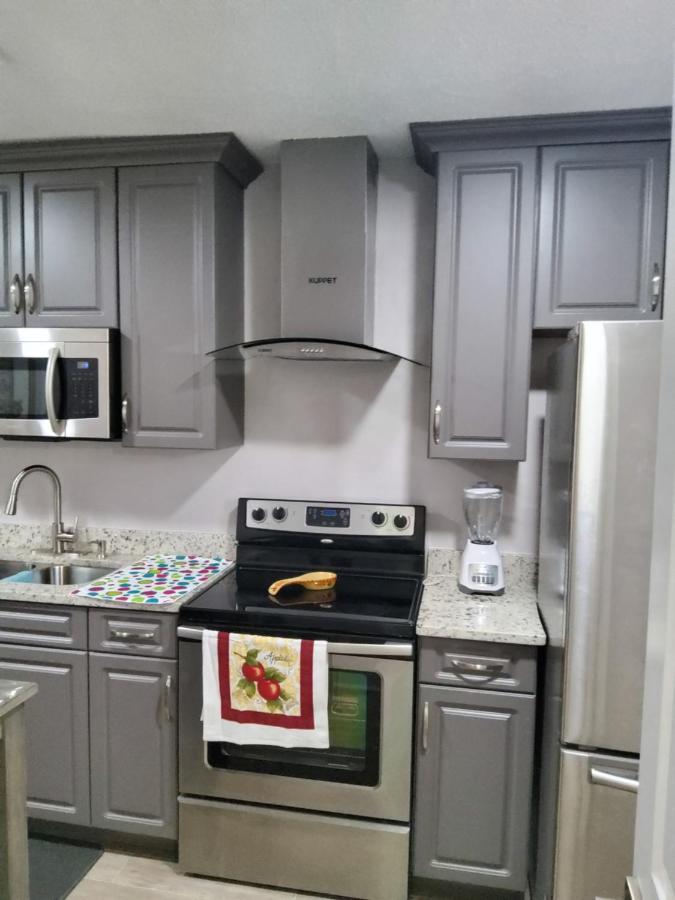 Beautiful Apartment Close To Everything Τάμπα Εξωτερικό φωτογραφία